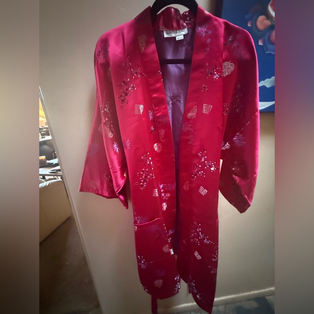Elegant Fuchsia Pink Kimono Robe
